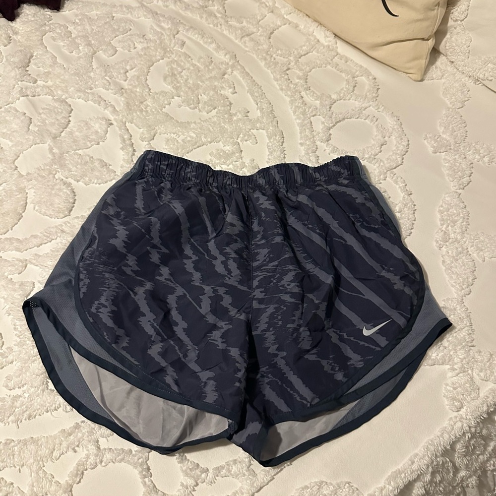 Nike Gray Athletic Shorts Moisture-Wicking Design